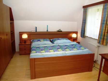 Schlafzimmer3_1.JPG