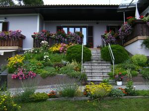237_002.jpg