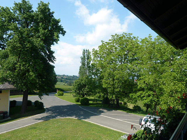 Blick_vom_Balkon_Richtung_K.gif