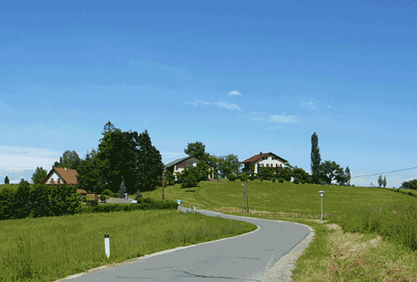Blick_zum_Hof_von_der_Kreuz.gif
