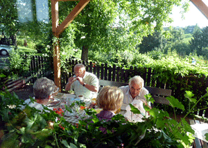 Terrassenfruehstueck.gif