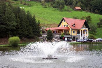 gasthaus1__Custom_.jpg