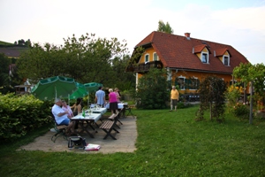 Weinkost im Freien klein_1.jpg