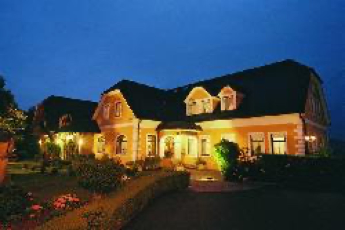 Weingut-Gästezimmer-Buschenschank Brolli