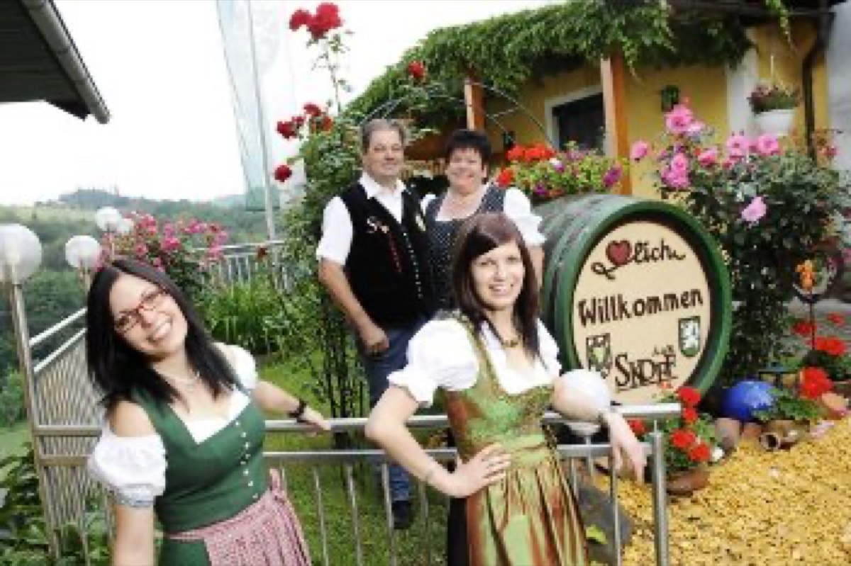 Weingut & Buschenschank zur schönen Aussicht